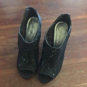 Black Jeweled Peep Toe Heel Zip Stilettos 8